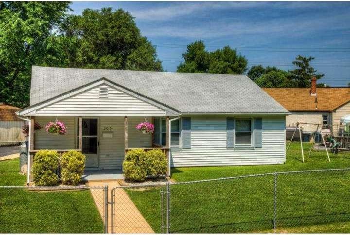 305 Howell Dr, New Castle, DE 19720 - photo 1