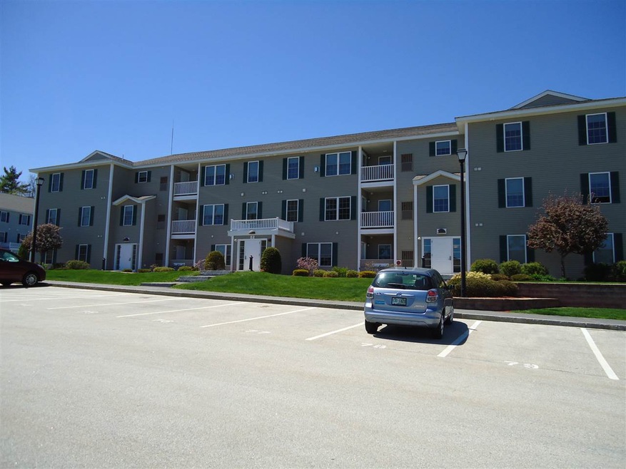 2 Crestview Cir unit 94, Londonderry, NH 03053 - photo 1