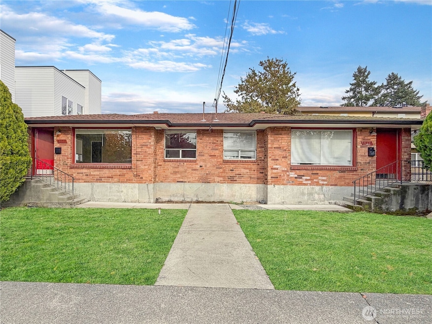 Pending $700,000 • Co-Listing Agent