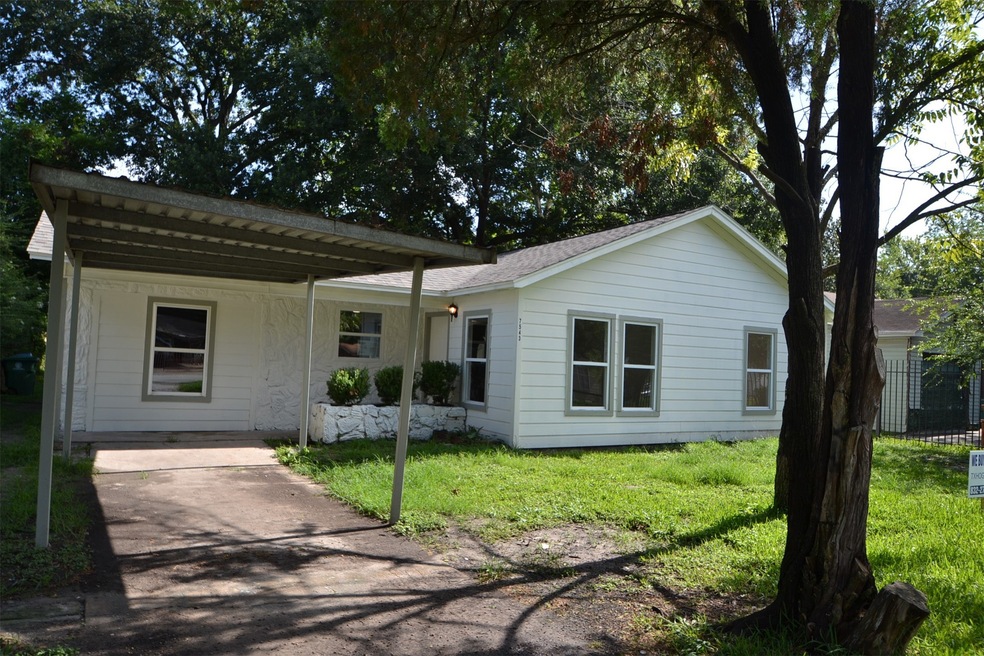 7543 W Knoll St, Houston, TX 77028 - photo 1
