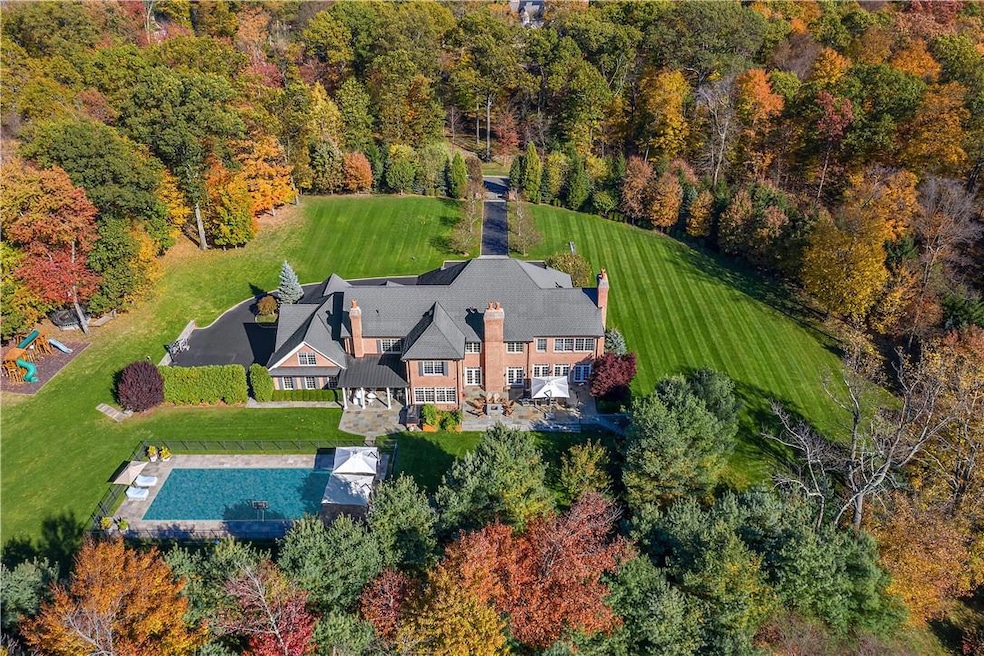 4 Hollow Ridge Rd, Armonk, NY 10504 - photo 1