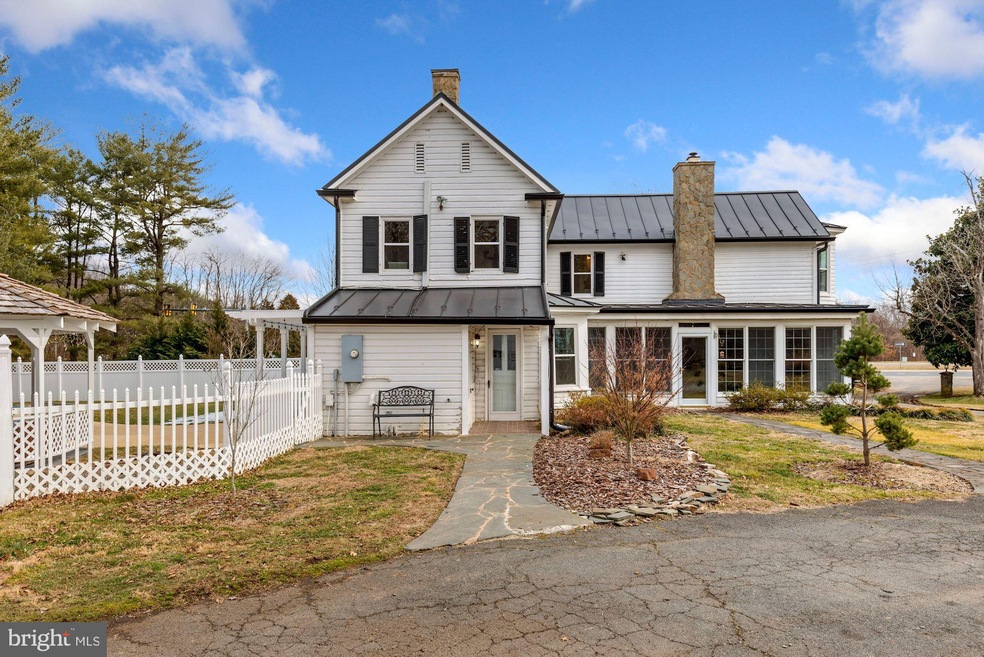 1405 S King St, Leesburg, VA 20175 - photo 1