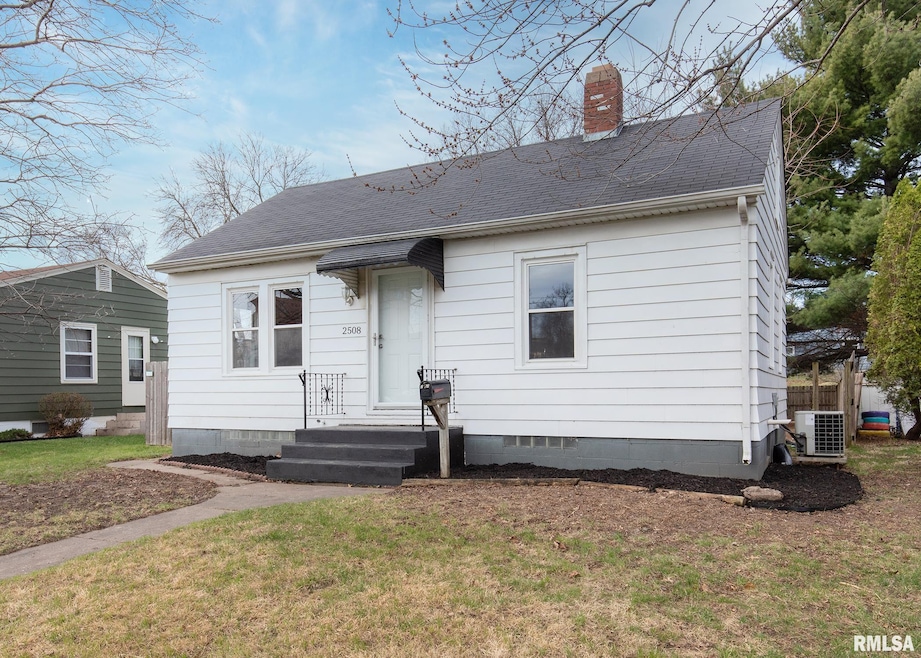 2508 Washington St, Davenport, IA 52804 - photo 1