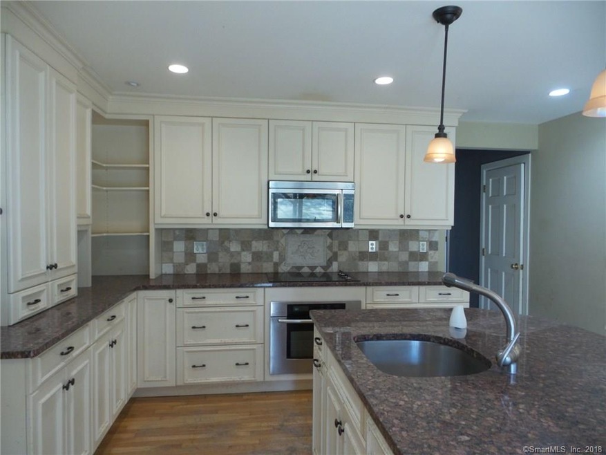 20 Katrina Cir, Bethel, CT 06801 - photo 1