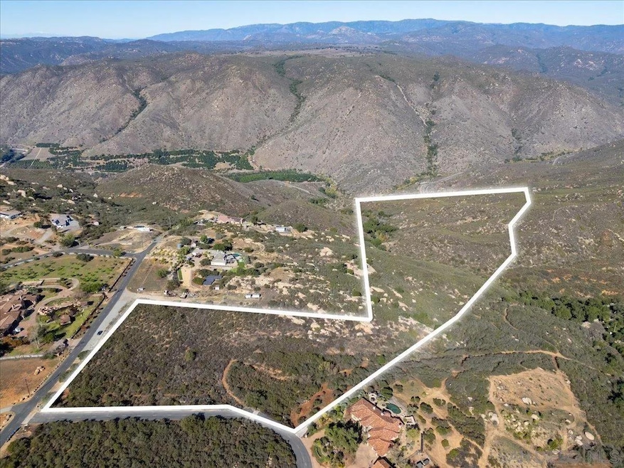 Hawkeye Waverly Downs Way unit A70, San Diego, CA 92128 - photo 1