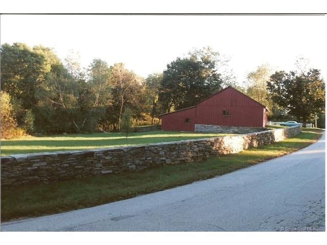 105 Hagstrom Rd, Thompson, CT 06255 - photo 1