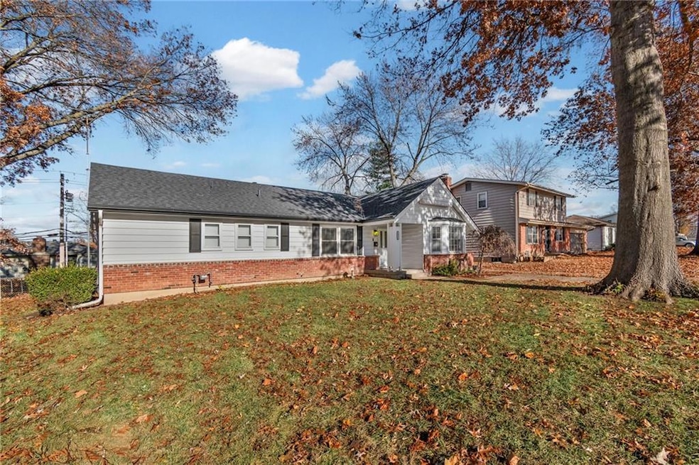 16512 E Ellison Way, Independence, MO 64055 - photo 1