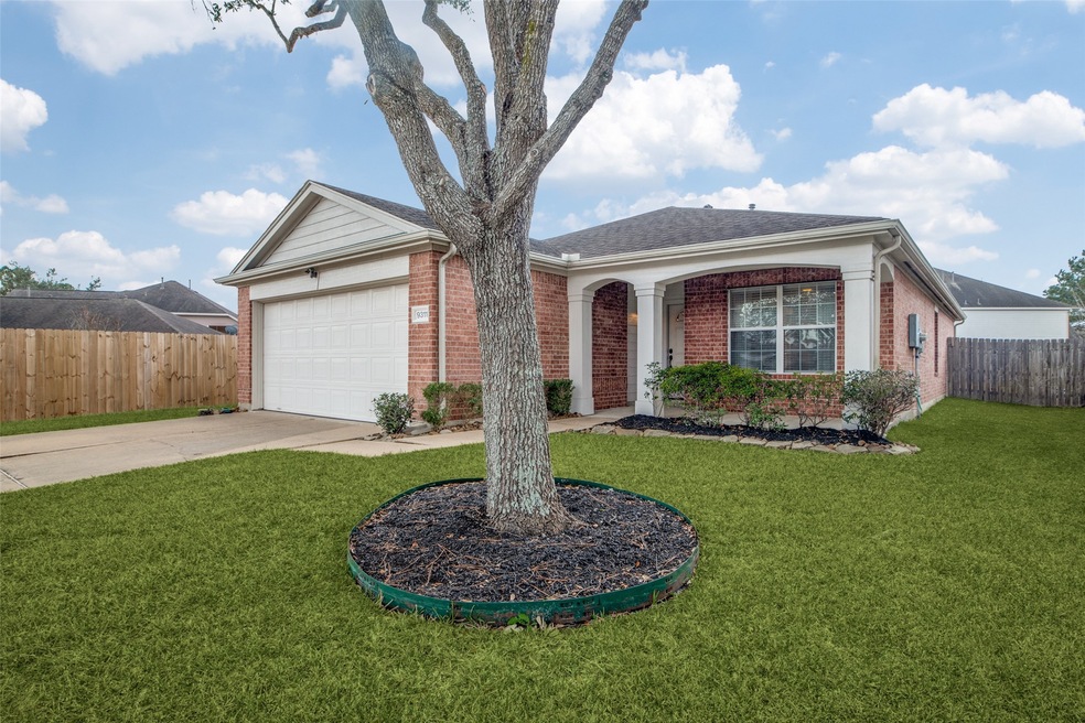 9311 Copper Cove Dr, Houston, TX 77095 - photo 1