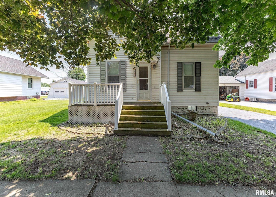 304 S 5th Ave, New Windsor, IL 61465 - photo 1