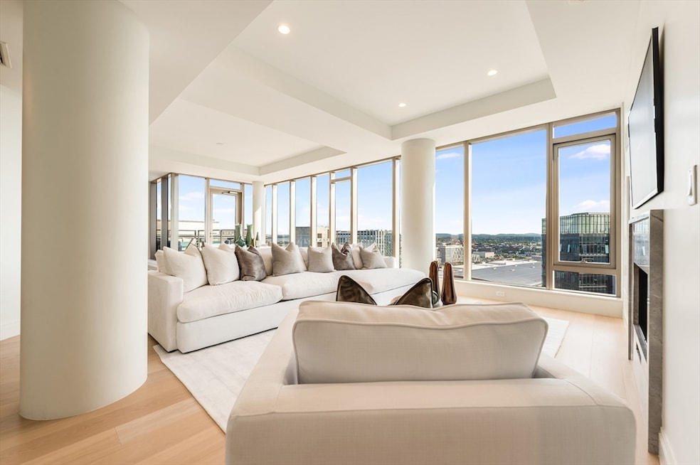 EchelonSeaport Towers 1 & 2 unit PH3B, Boston, MA 02210 - photo 1