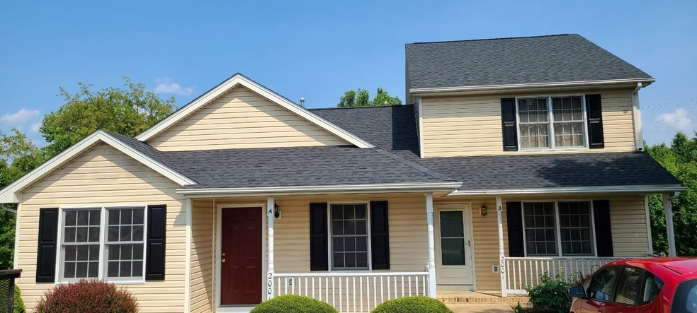 2001 Mosley St unit A, Waynesboro, VA 22980 - photo 1