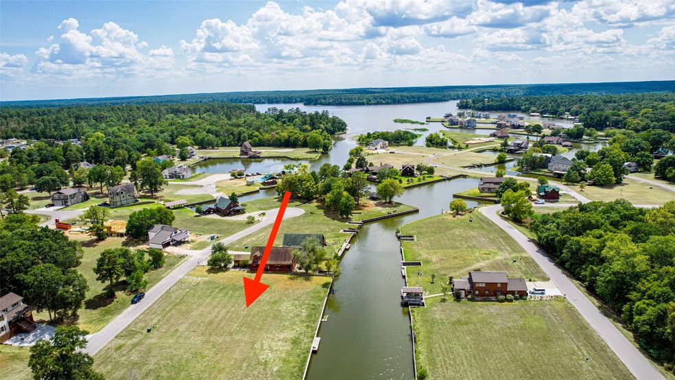 150 Wildwood Lake Dr N, Huntsville, TX 77340 - photo 1