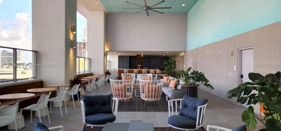 227 NE 2nd St unit 2907, Miami, FL 33132 - photo 1