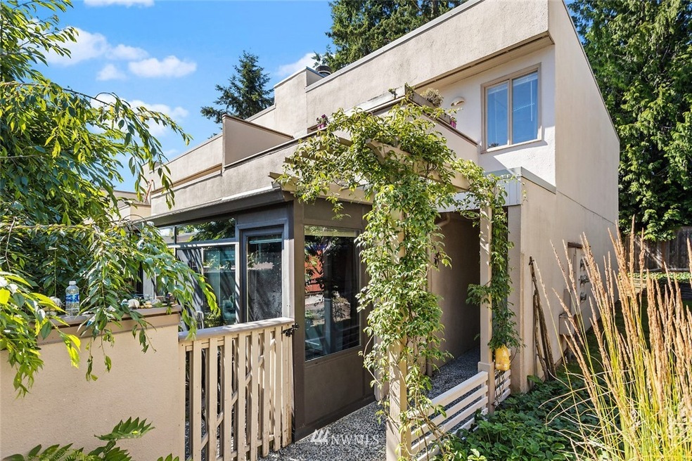 8227 212th St SW unit 205, Edmonds, WA 98026 - photo 1