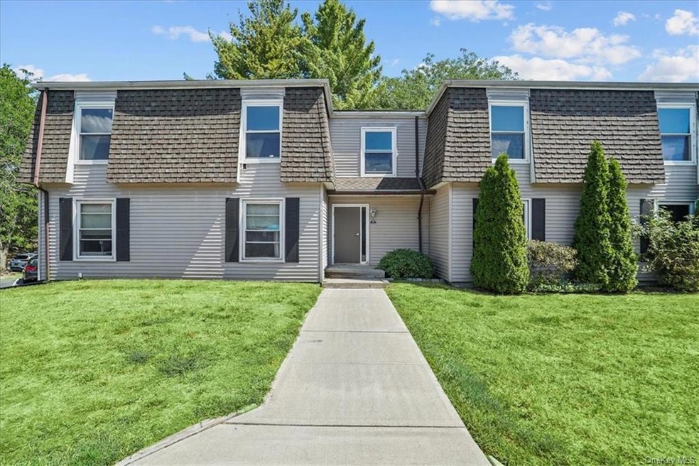 92 Gerald Dr unit 6C, Poughkeepsie, NY 12601 - photo 1