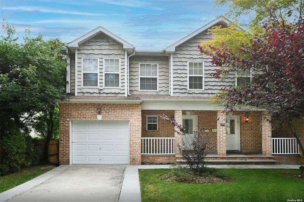 34 Dunes Ln unit B, Port Washington, NY 11050 - photo 1