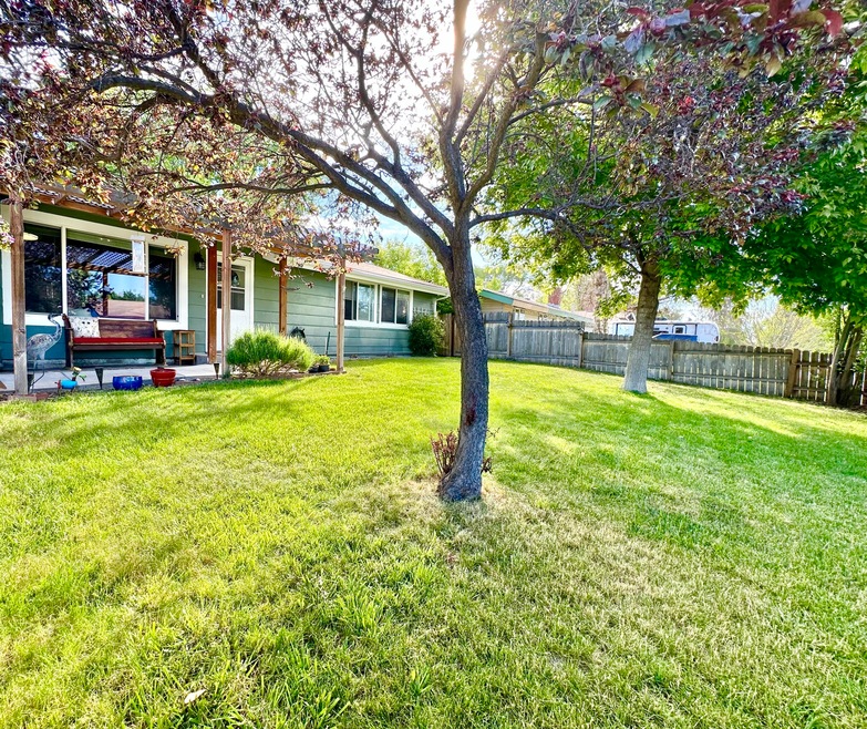 4613 Memorie Ln, Klamath Falls, OR 97603 - photo 1