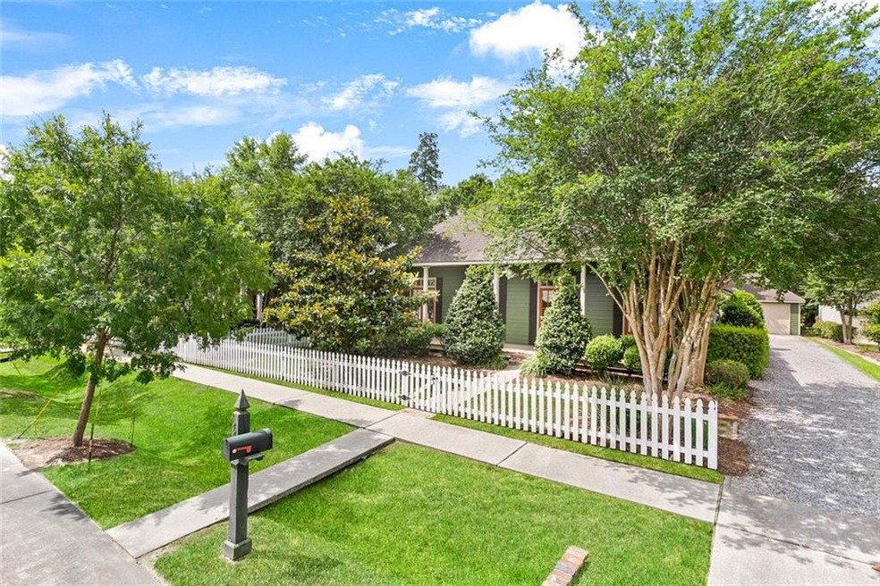 Welcome to the Picket Fence community of The Villa