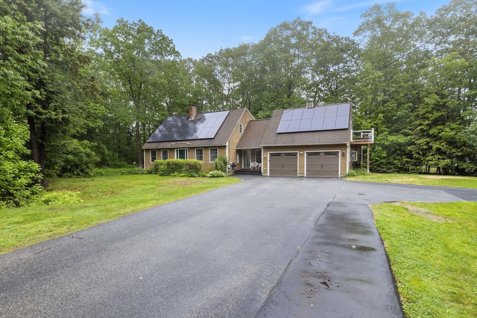 39 Solomon Dr, Gorham, ME 04038 - photo 1