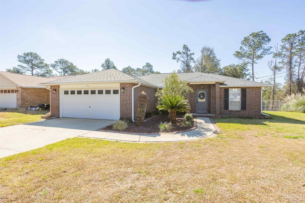2131 Hollyhill Rd, Pensacola, FL 32526 - photo 1
