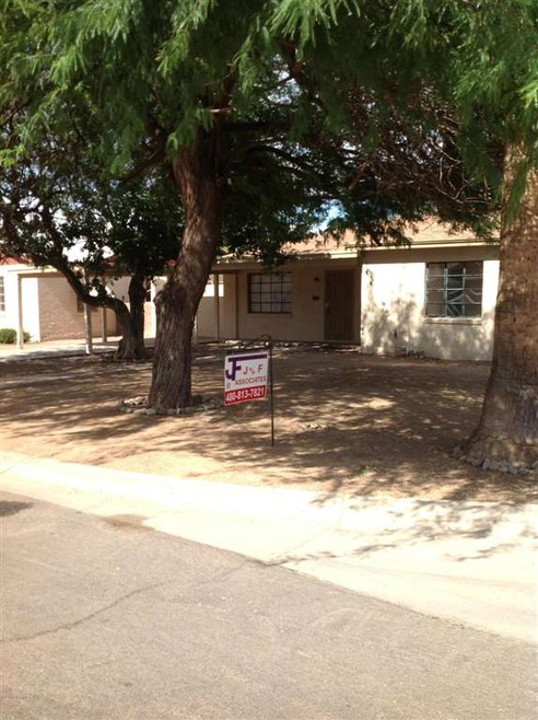 frontyard-1