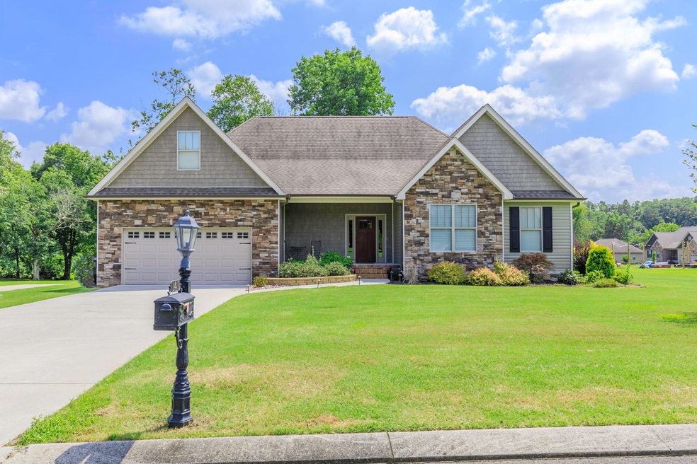 140 Twelve Oaks Dr, Rock Spring, GA 30739 - photo 1