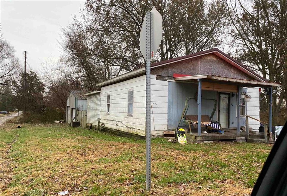 424 Utt St, Bicknell, IN 47512 - photo 1