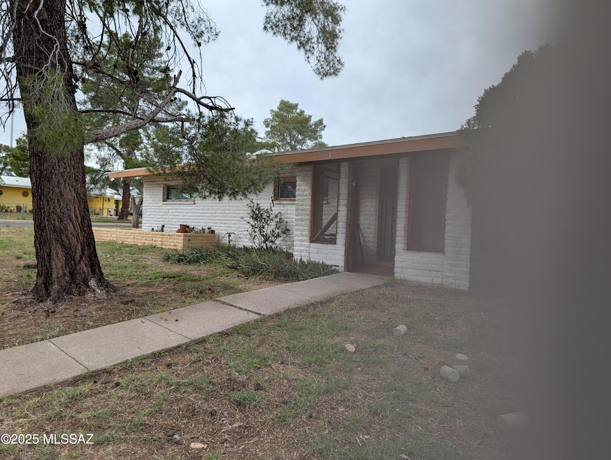 101 E Avenue I, San Manuel, AZ 85631 - photo 1