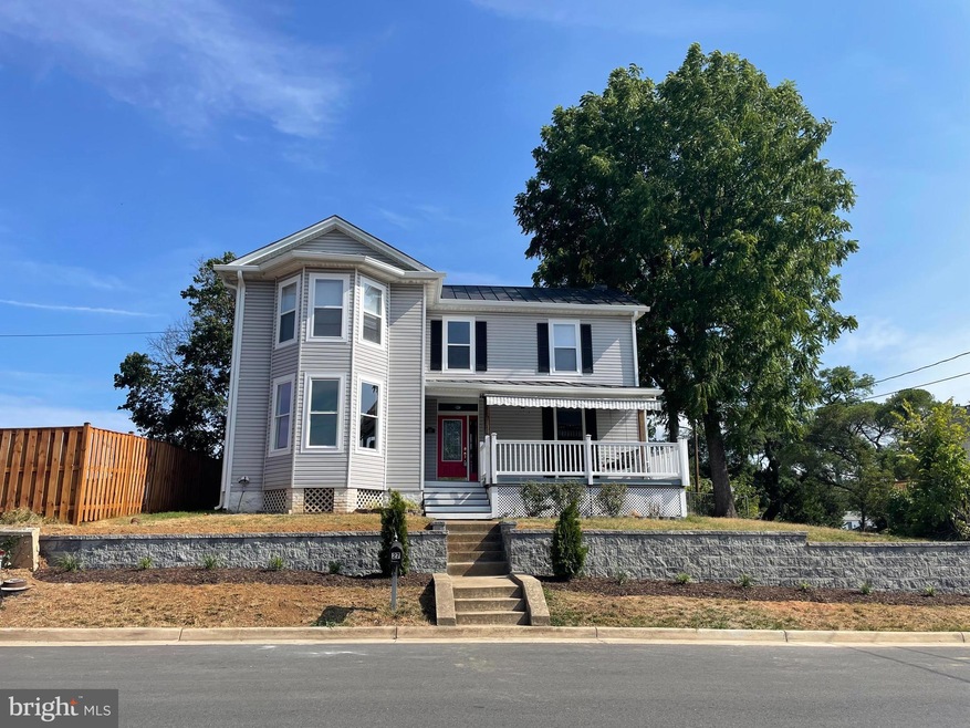 27 W 11th St, Front Royal, VA 22630 - photo 1