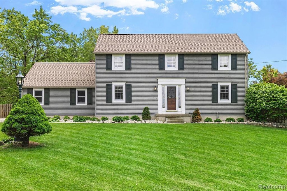 7143 W Rolston Rd, Linden, MI 48451 - photo 1