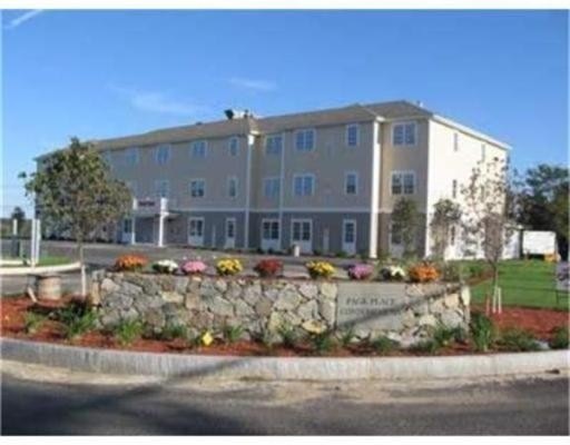 545 Page St unit 202, Stoughton, MA 02072 - photo 1
