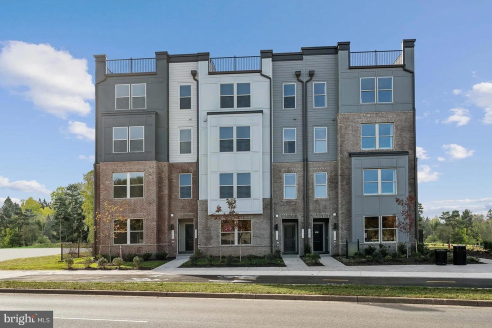 13616 Innovation Station Loop, Herndon, VA 20171 - photo 1