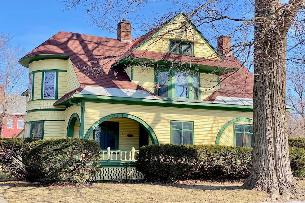 31 Crescent St, Rutland, VT 05701 - photo 1