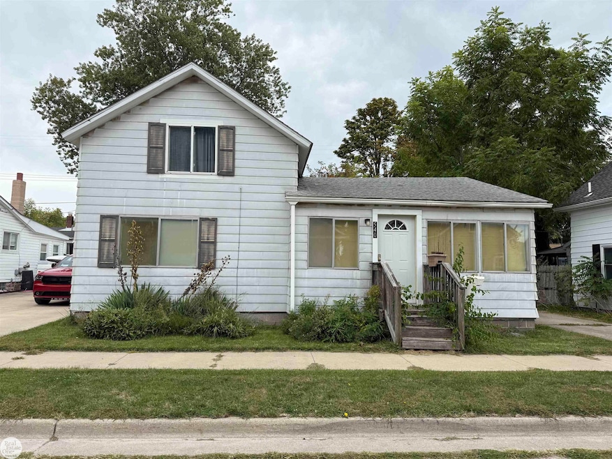 540 Bruce St, Marine City, MI 48039 - photo 1