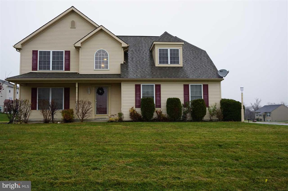 205 Payne Dr, Mount Wolf, PA 17347 - photo 1