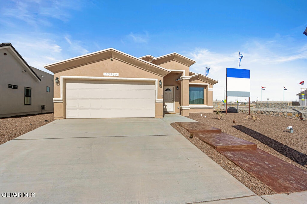 13676 Baja Vista Ct, Horizon City, TX 79928 - photo 1