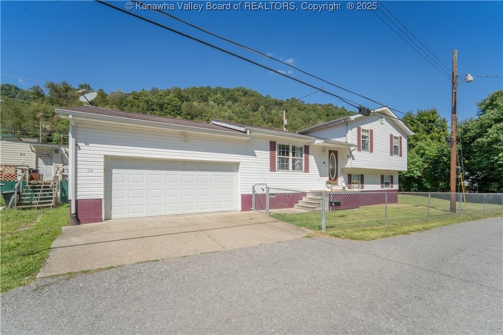 36 Fieldstone Rd, Logan, WV 25601 - photo 1