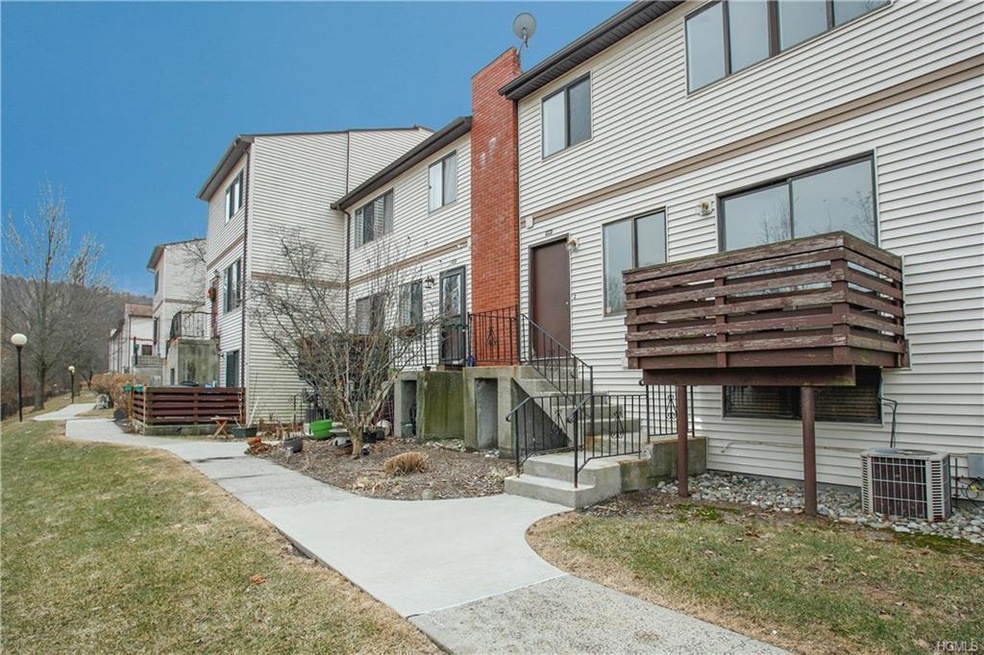 490 Country Club Ln, Pomona, NY 10970 - photo 1