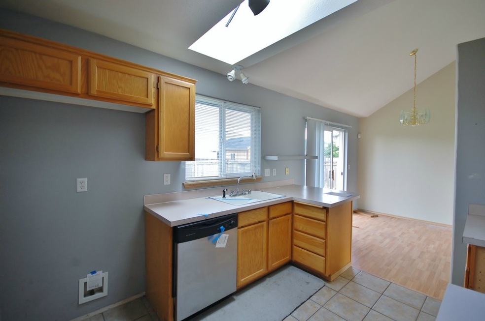 305 Coplan St SW, Orting, WA 98360 - photo 1