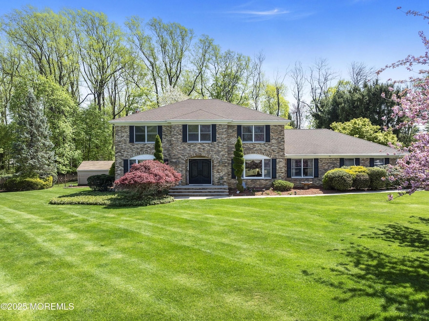 4 Tara Ct, Holmdel, NJ 07733 - photo 1