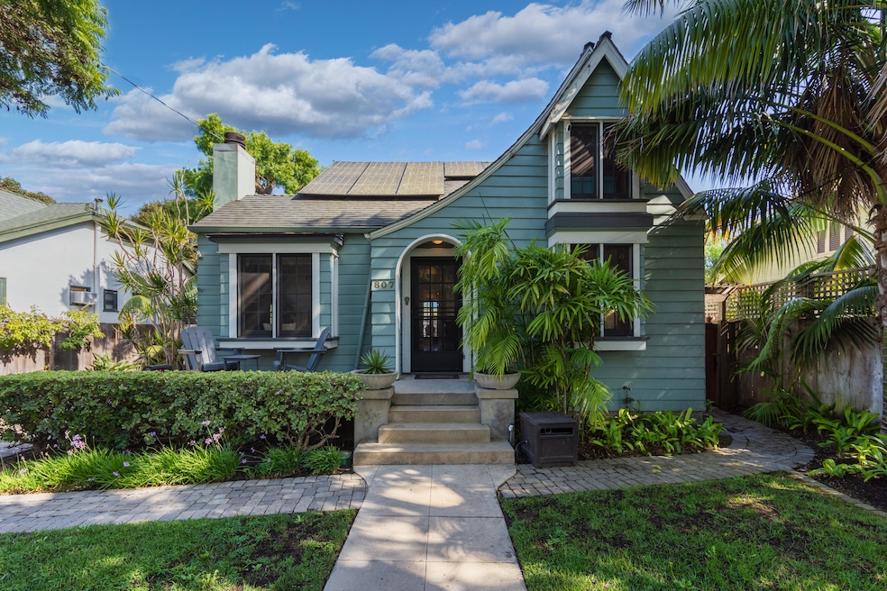 Pending $1,995,000 • Co-Listing Agent