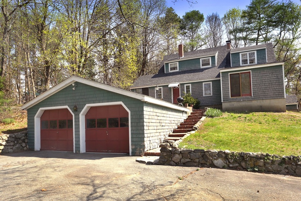 22 Summit Ave, Amesbury, MA 01913 - photo 1