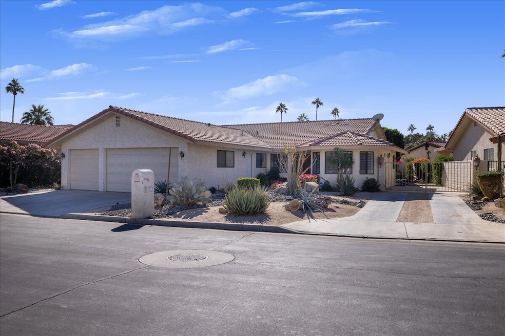 01-hdrephoto.com-82211-vandenberg-dr-244