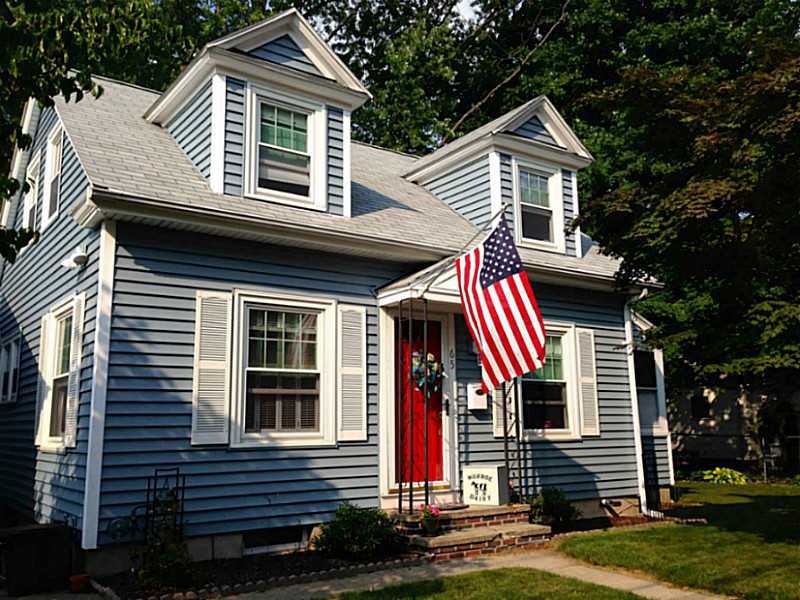 65 Chapmans Ave, Warwick, RI 02886 - photo 1