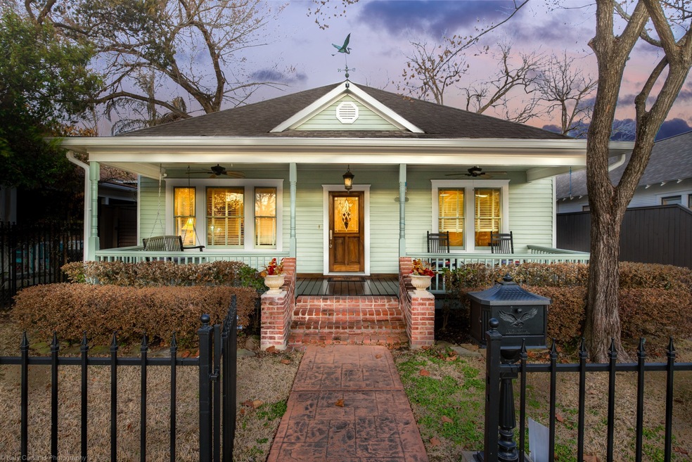 916 Cortlandt St, Houston, TX 77008 - photo 1