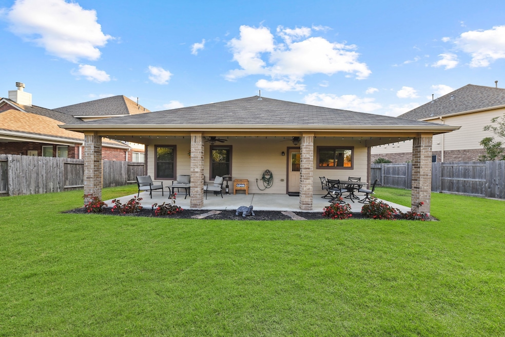 23338 E Pine Ivy Ln, Tomball, TX 77375 - photo 1