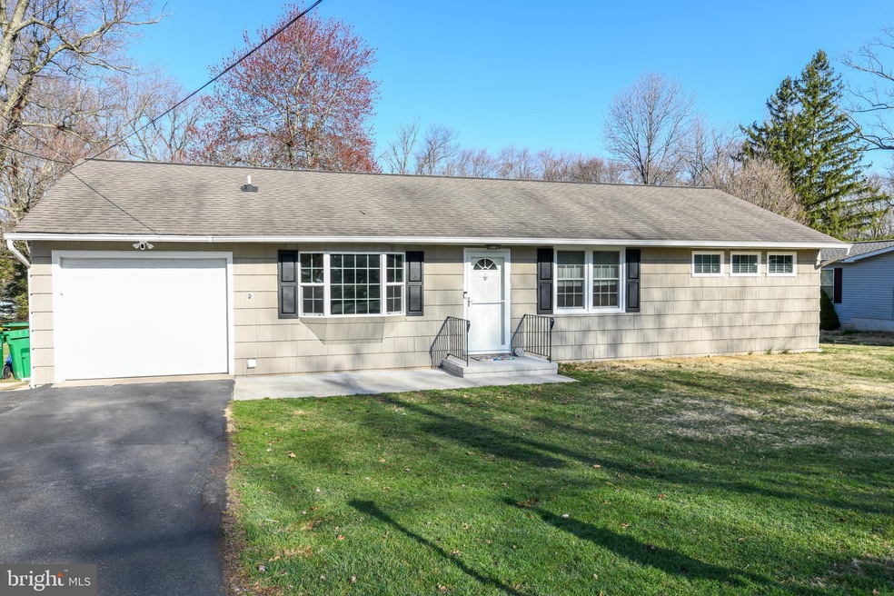 2148 N Line St, Lansdale, PA 19446 - photo 1