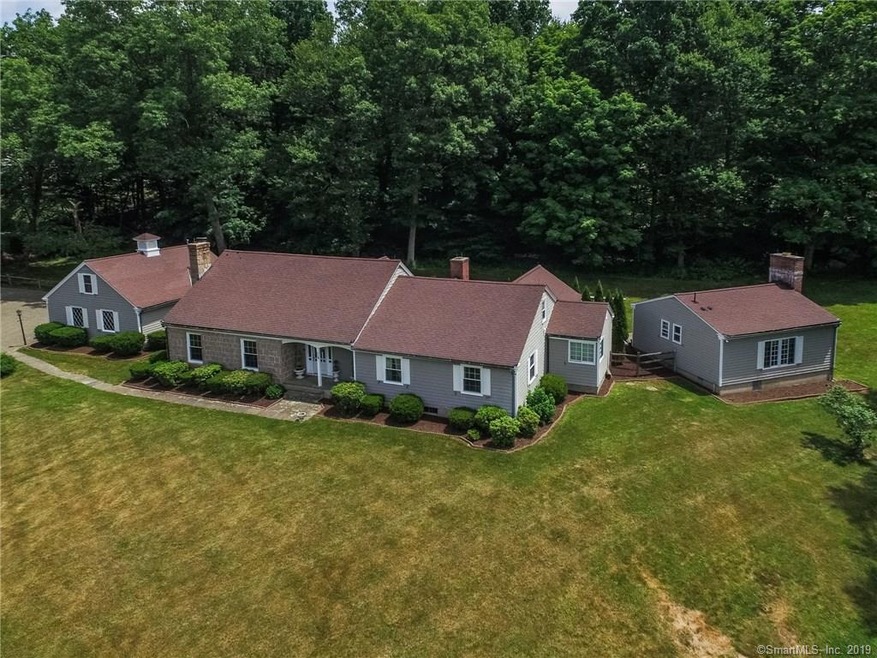 14 E Hill Rd, Woodbury, CT 06798 - photo 1