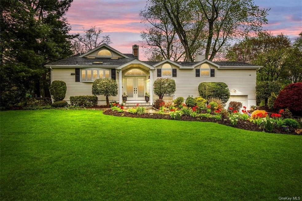 2819 Hedge St, Yorktown Heights, NY 10598 - photo 1