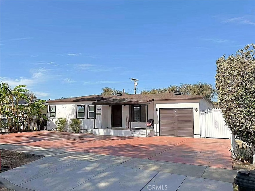 1105 E Walnut Ave, Fullerton, CA 92831 - photo 1